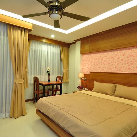 Green Harbor Hotel & Service Apartment Patong Exterior foto