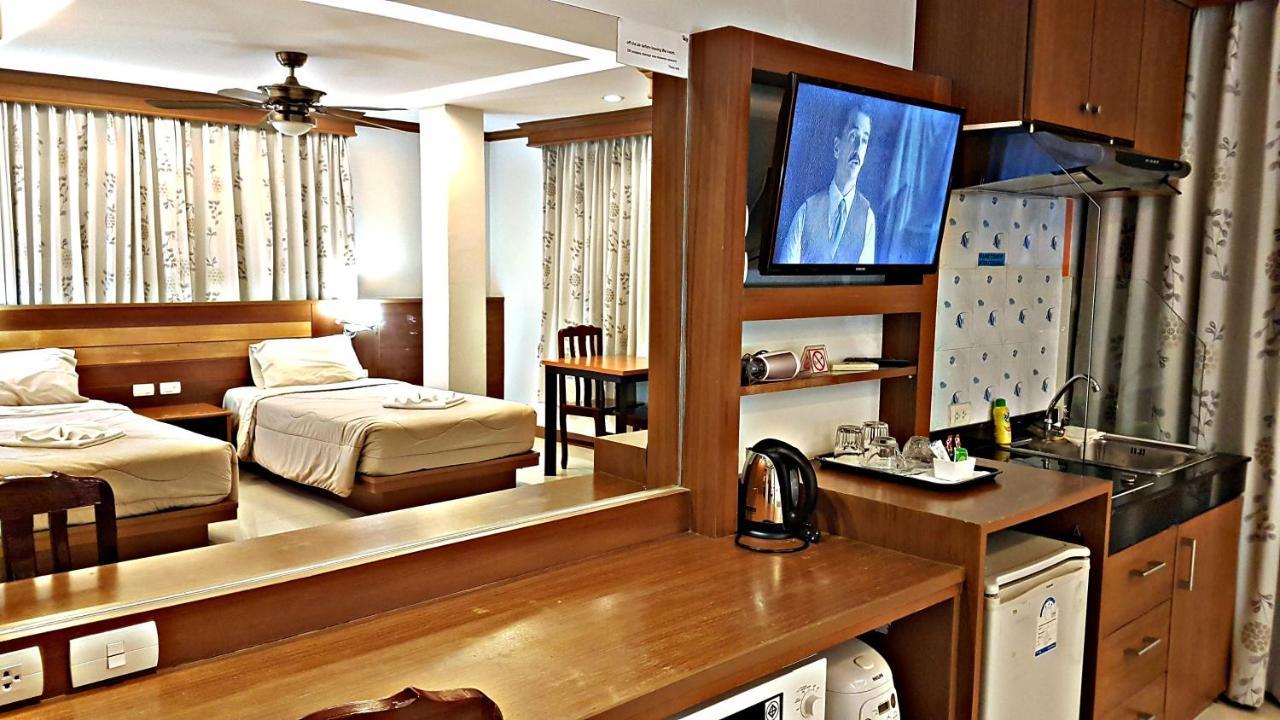 Green Harbor Hotel & Service Apartment Patong Exterior foto