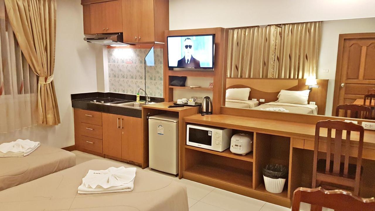 Green Harbor Hotel & Service Apartment Patong Exterior foto