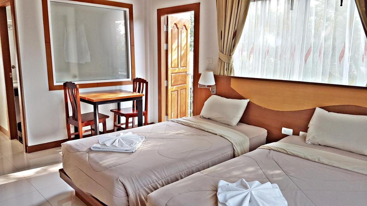 Green Harbor Hotel & Service Apartment Patong Exterior foto