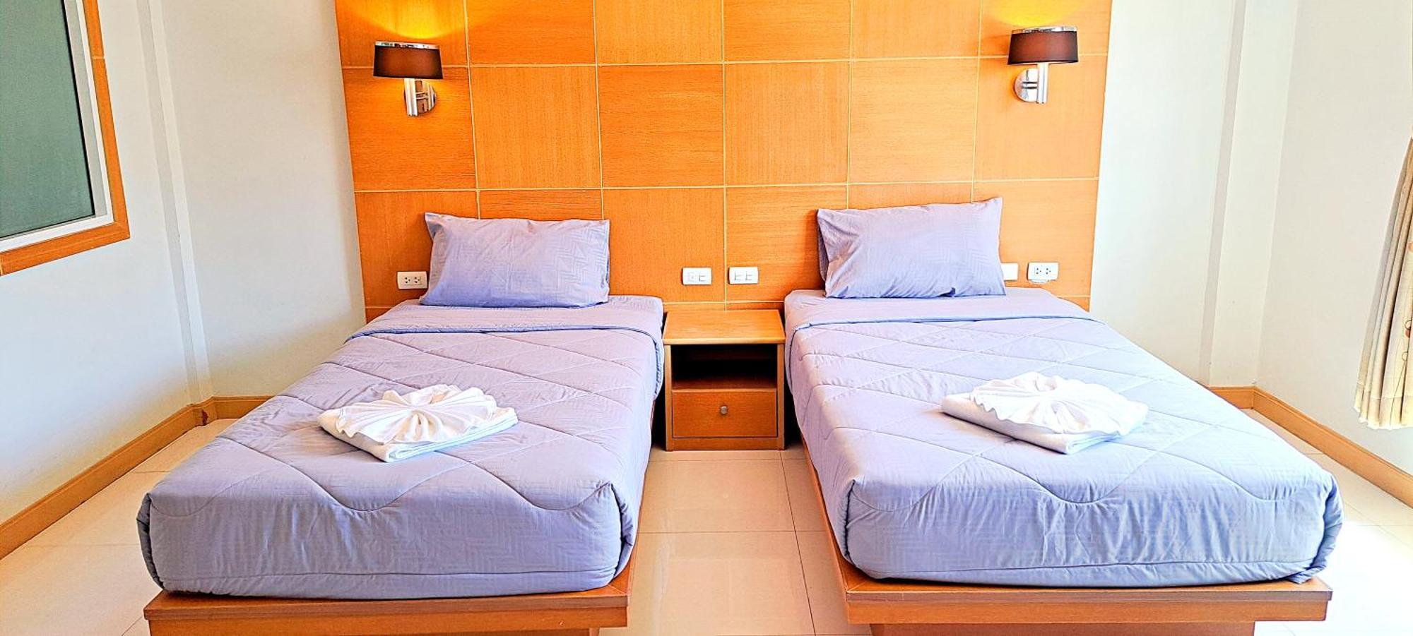 Green Harbor Hotel & Service Apartment Patong Exterior foto