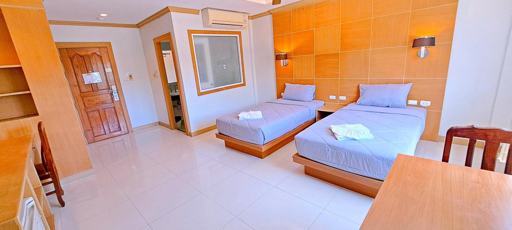 Green Harbor Hotel & Service Apartment Patong Exterior foto